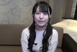 极品尤物 想要爸爸抱 超级反差嫩妹 性感睡衣居家自慰，肥唇嫩穴扒开特写，翘起屁股後入猛捅，呻吟娇喘淫骚